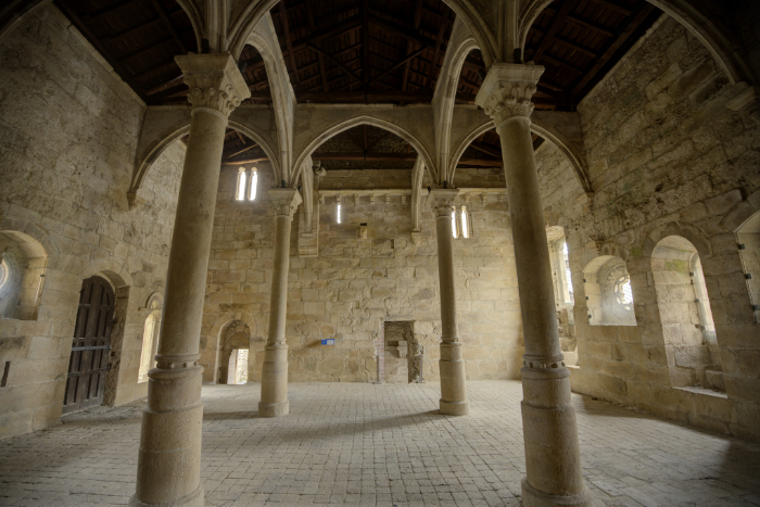 Cocina de la reina desde el lado norte en el monasterio de Carracedo